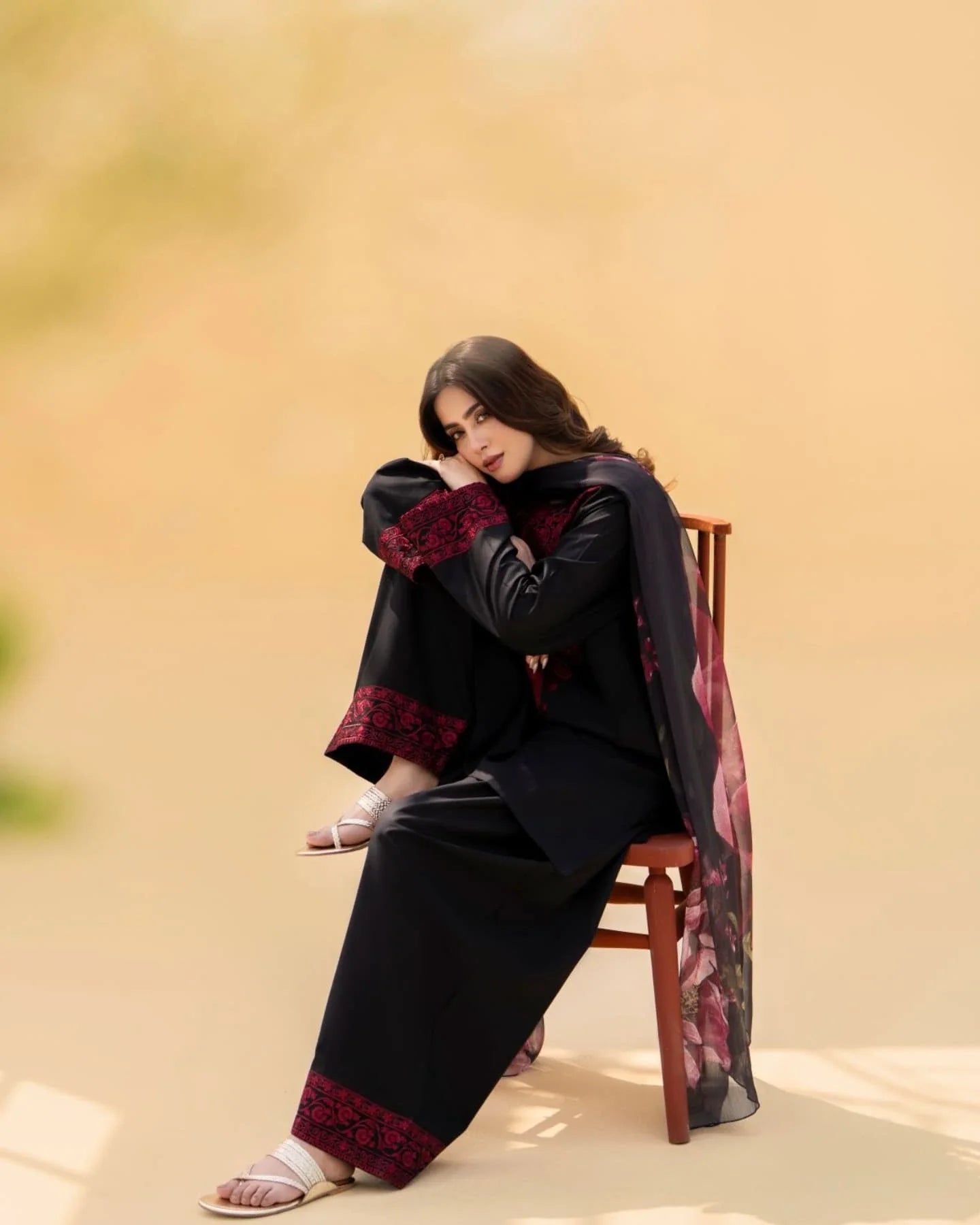 3PC ZAROON  FARSHI SHALWAR